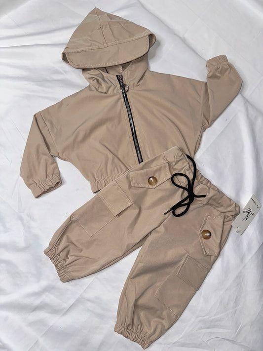 Beige cargo jogging